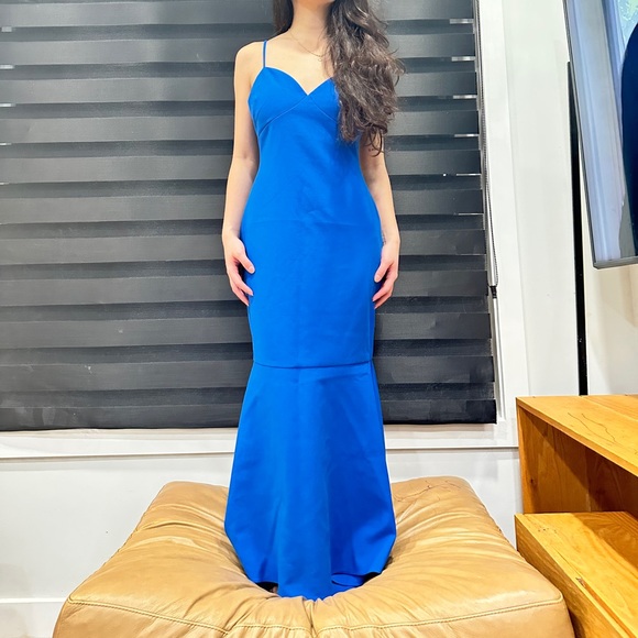 Likely Aqua Blue Gown - Picture 10 of 12